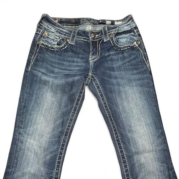 Miss Me Signature Bootcut low rise embellished flap pocket Jeans Size 26 - Picture 3 of 8